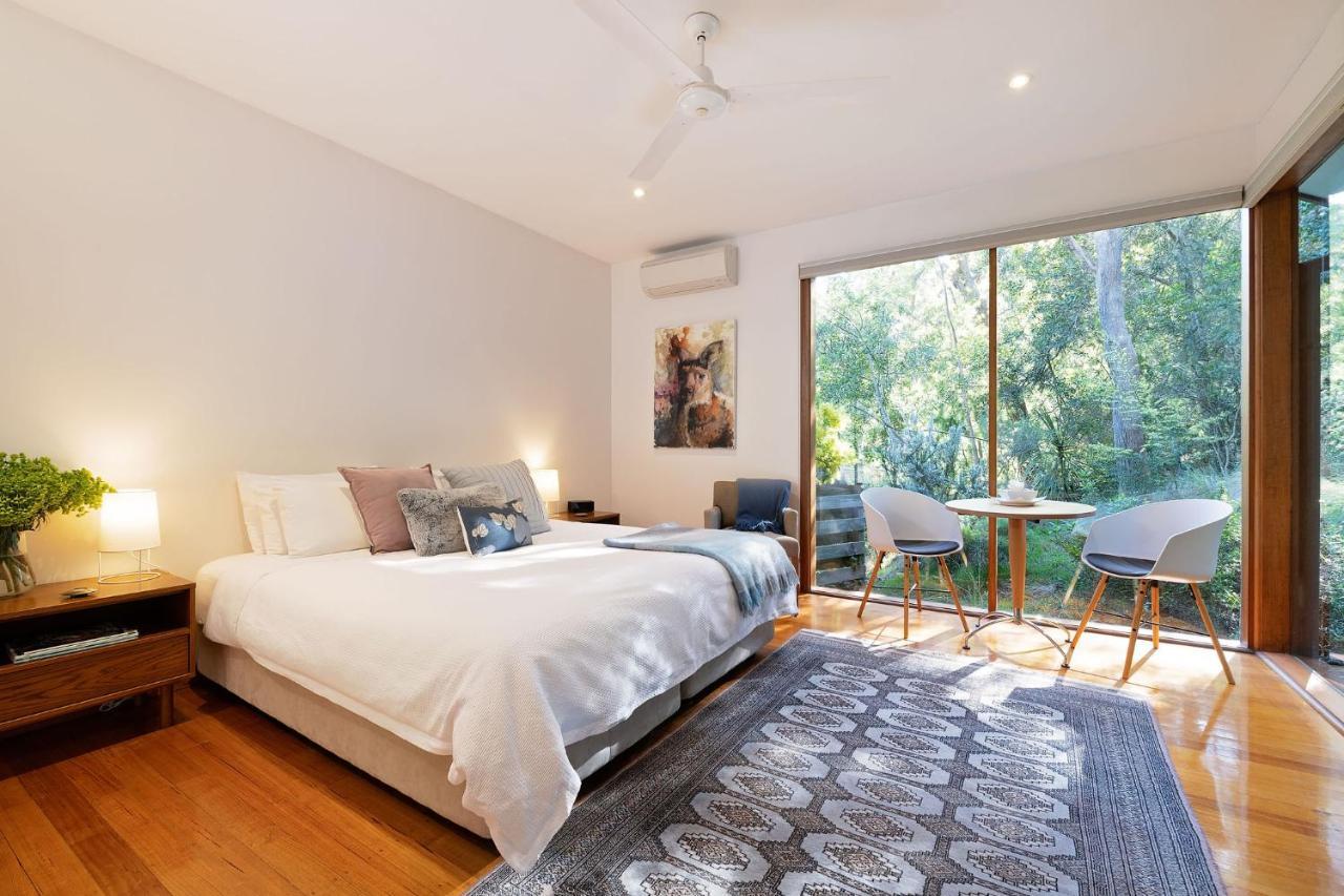 Cladich Pavilions Bed And Breakfast Aldgate ภายนอก รูปภาพ