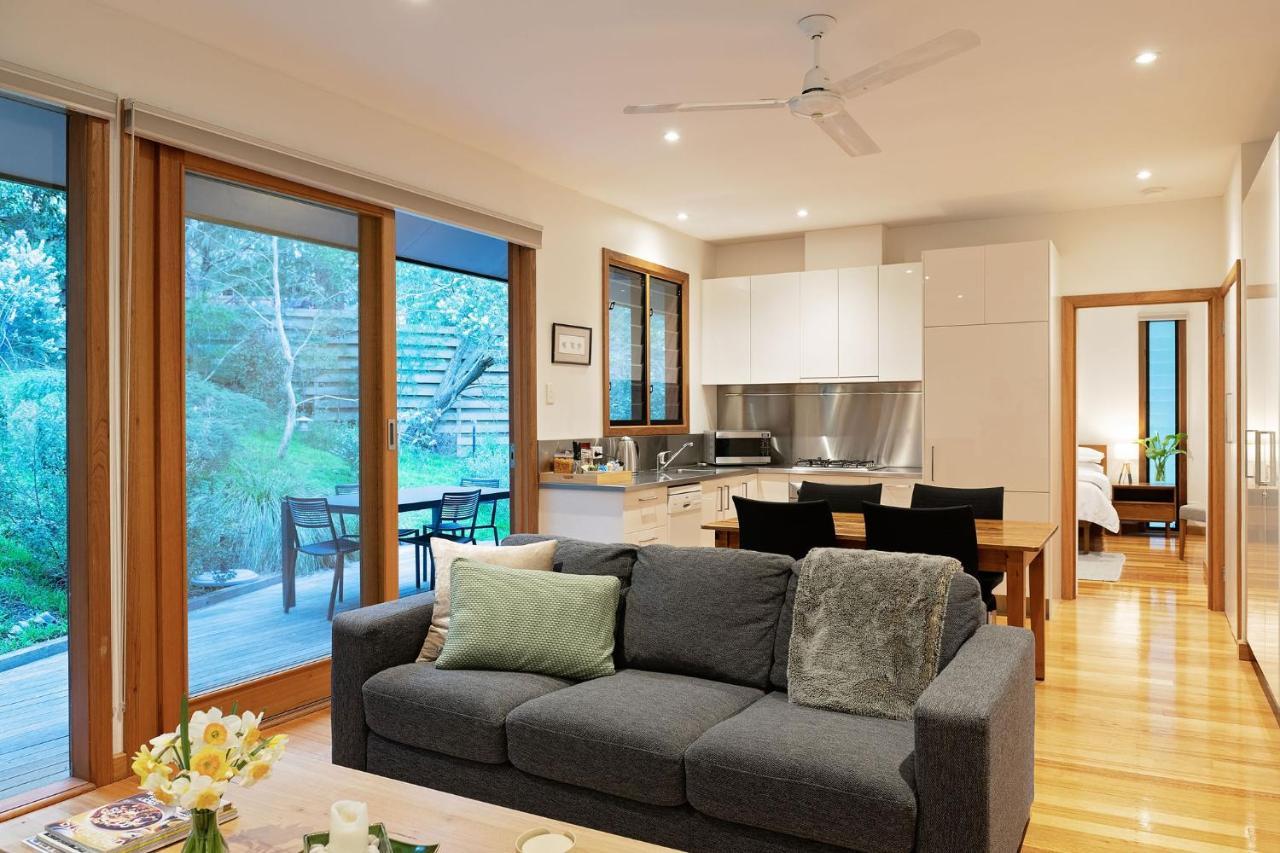 Cladich Pavilions Bed And Breakfast Aldgate ภายนอก รูปภาพ