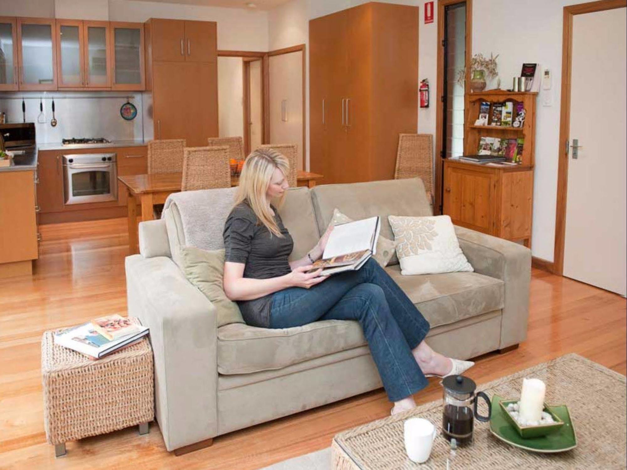 Cladich Pavilions Bed And Breakfast Aldgate ภายนอก รูปภาพ