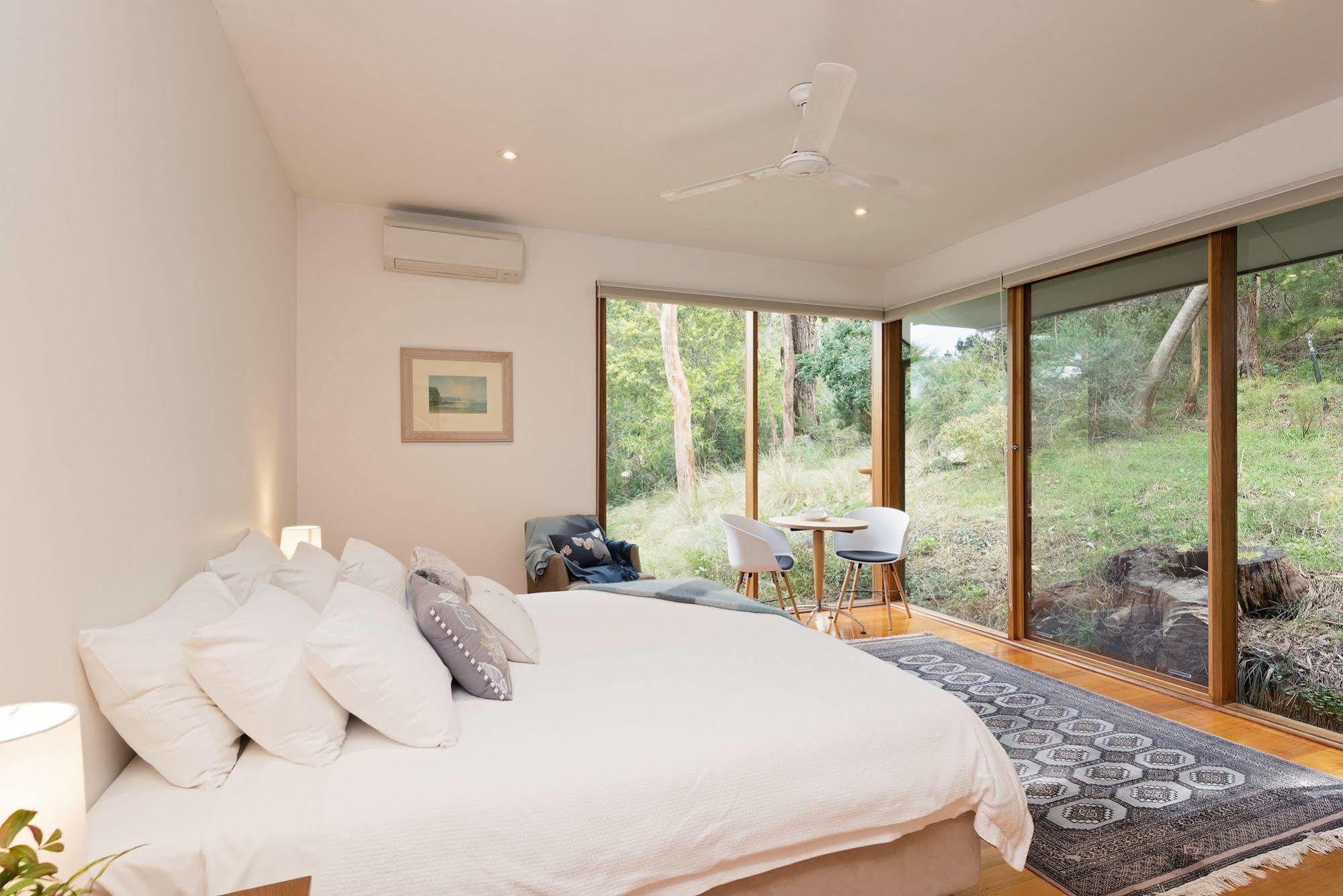 Cladich Pavilions Bed And Breakfast Aldgate ภายนอก รูปภาพ